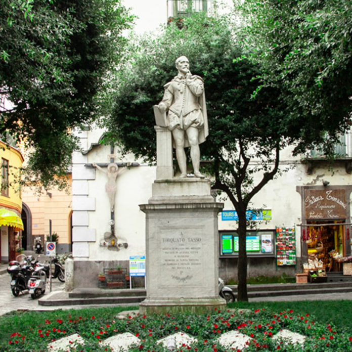 Torquato Tasso statue